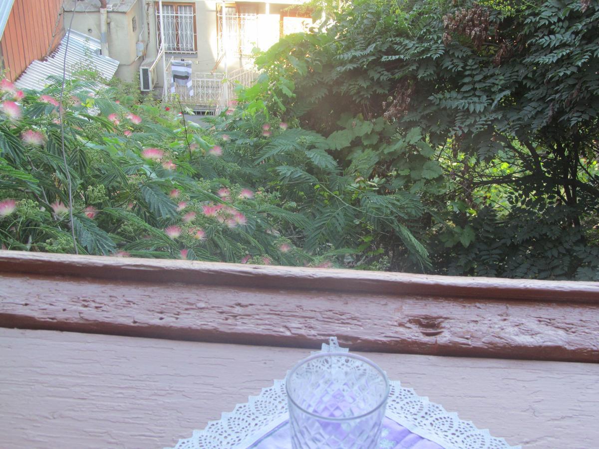 Grandma`s Hotel Tbilisi Exterior foto